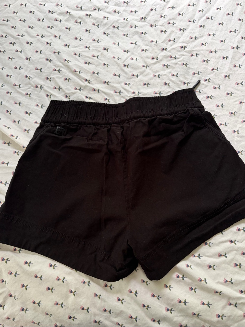 Women’s Avalanche black shorts - Picture 2 of 3